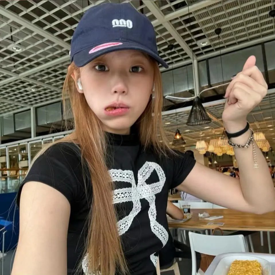 白色女孩粤语